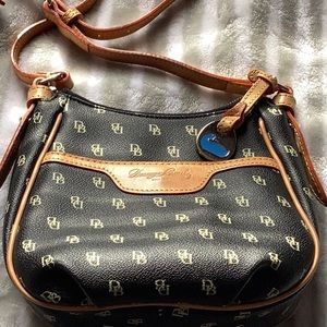Dooney & Bourke Leather cross body bag